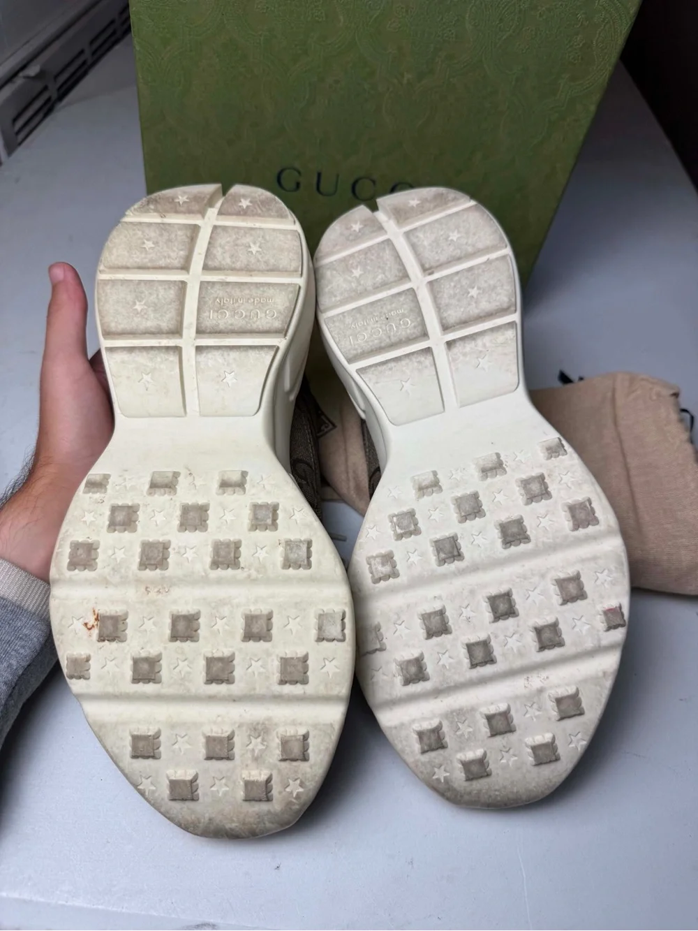 Gucci GG  Rhyton 100 Beige Monogram Sneaker  Men’s Sz 9 G /US 10 with box